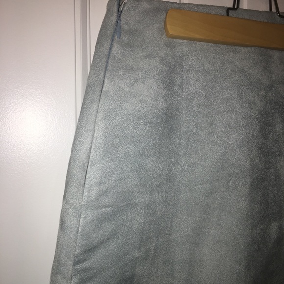 TRADED! NWT Faux suede mini skirt - Picture 3 of 3